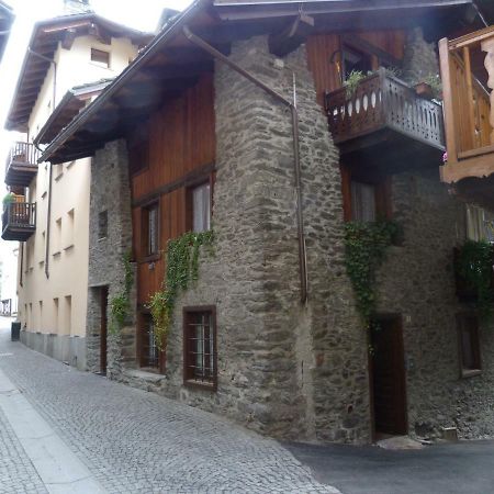 Casa Vacanza In Centro A Ла-Саль Екстер'єр фото